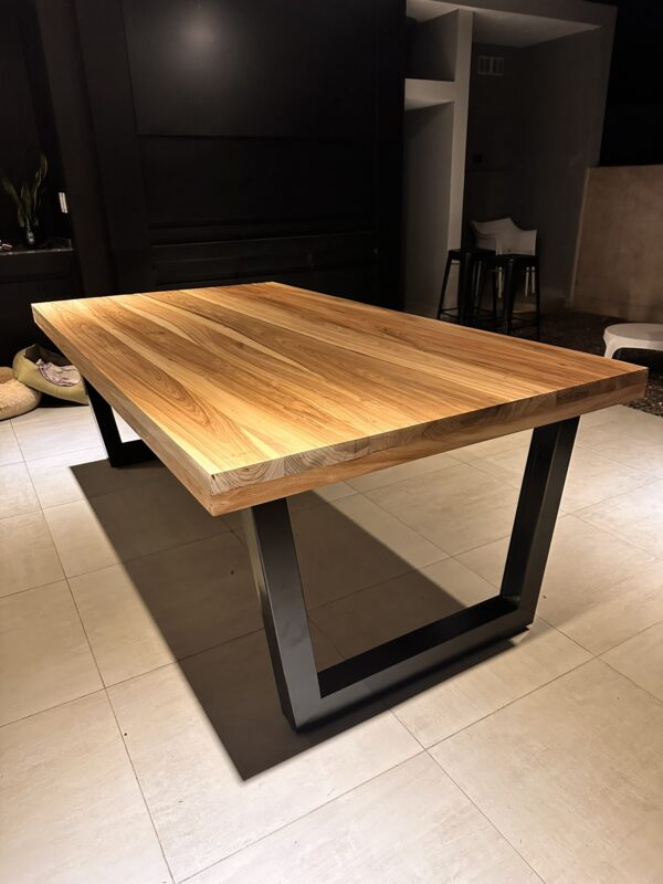 Mesa de Petiribi 2,20 x 1,20